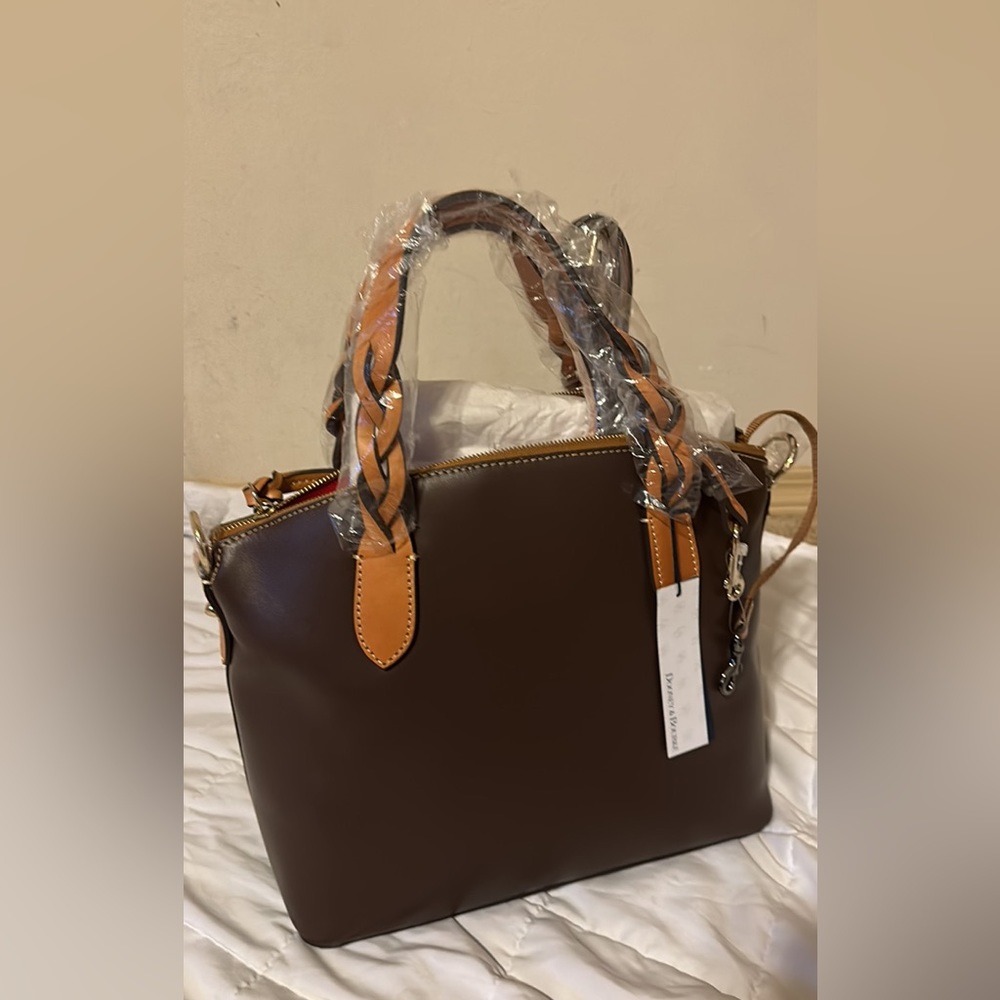 Brown leather Dooney & Bourke large bag. Never been used